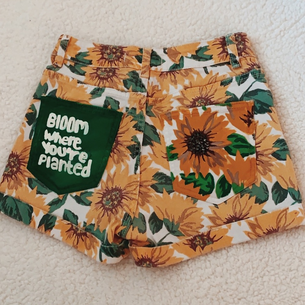 PacSun SunFlower Mom Shorts - Updated